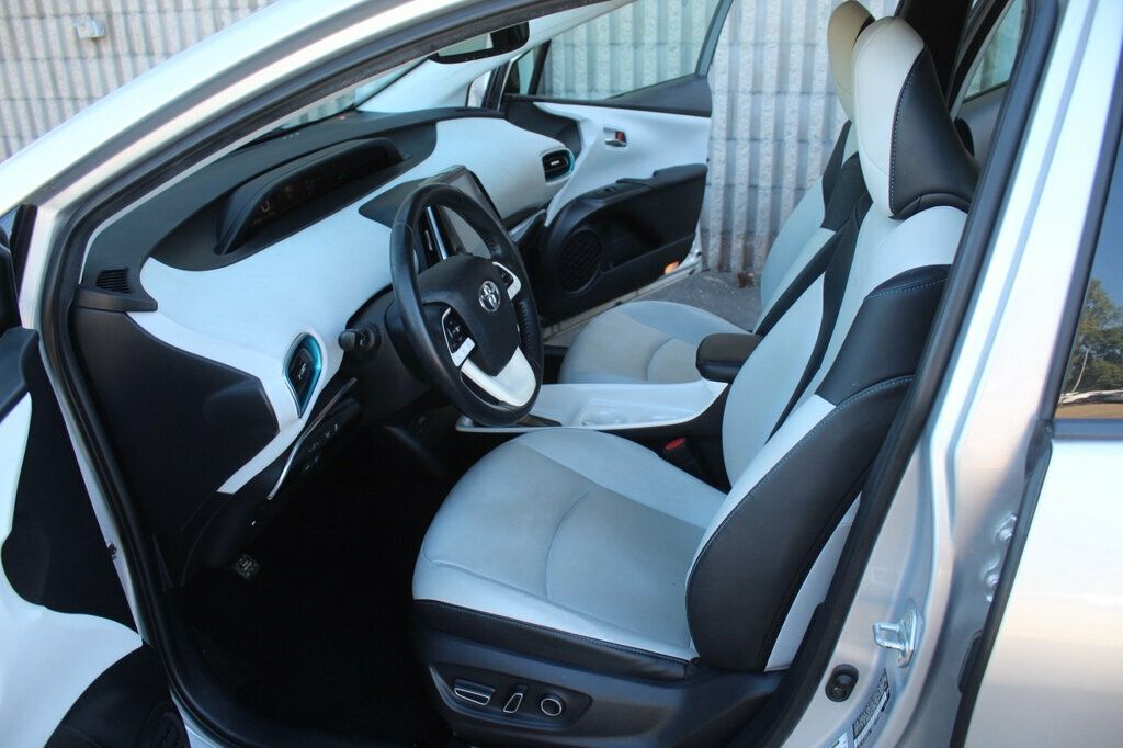 2017 Toyota Prius Prime photo 23