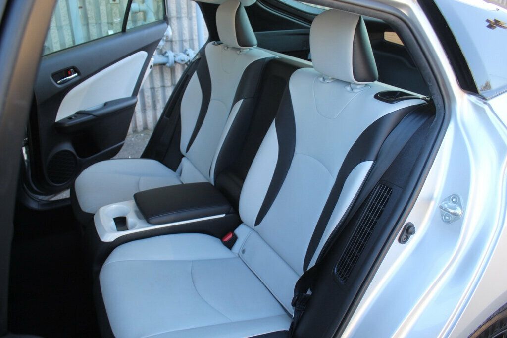2017 Toyota Prius Prime photo 27