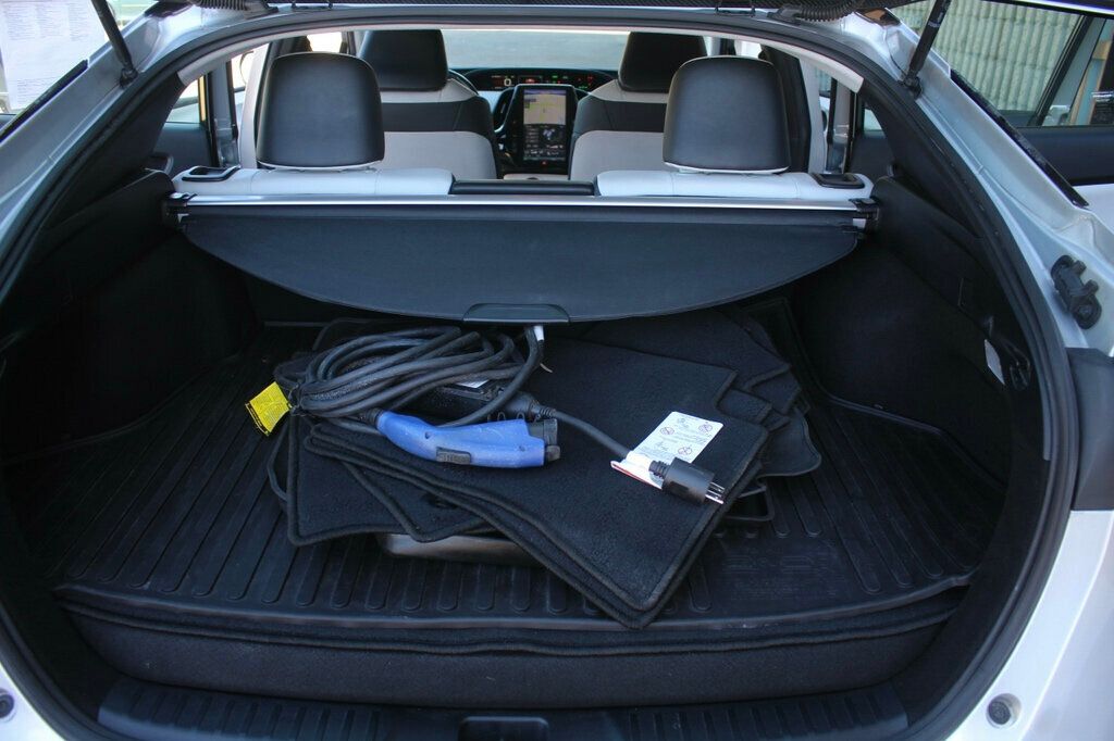 2017 Toyota Prius Prime photo 30