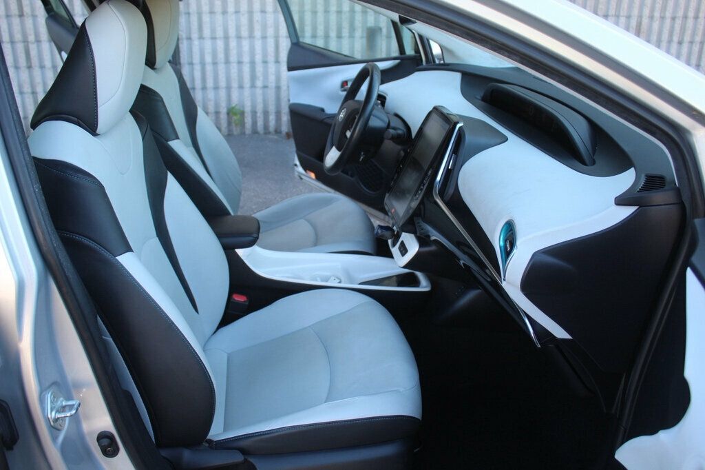 2017 Toyota Prius Prime photo 7