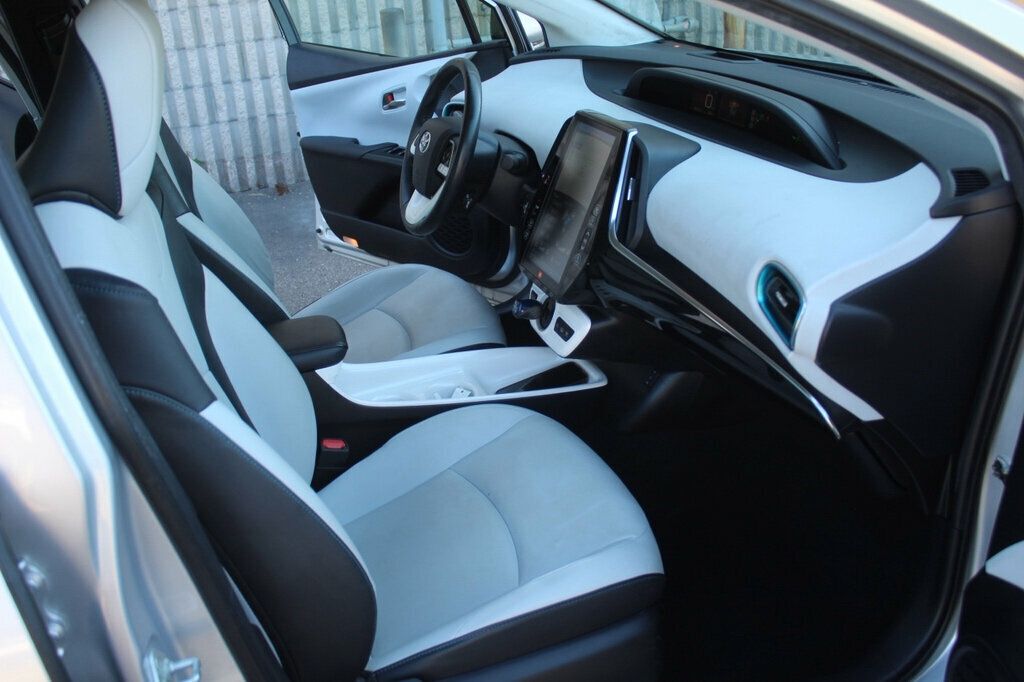 2017 Toyota Prius Prime photo 8
