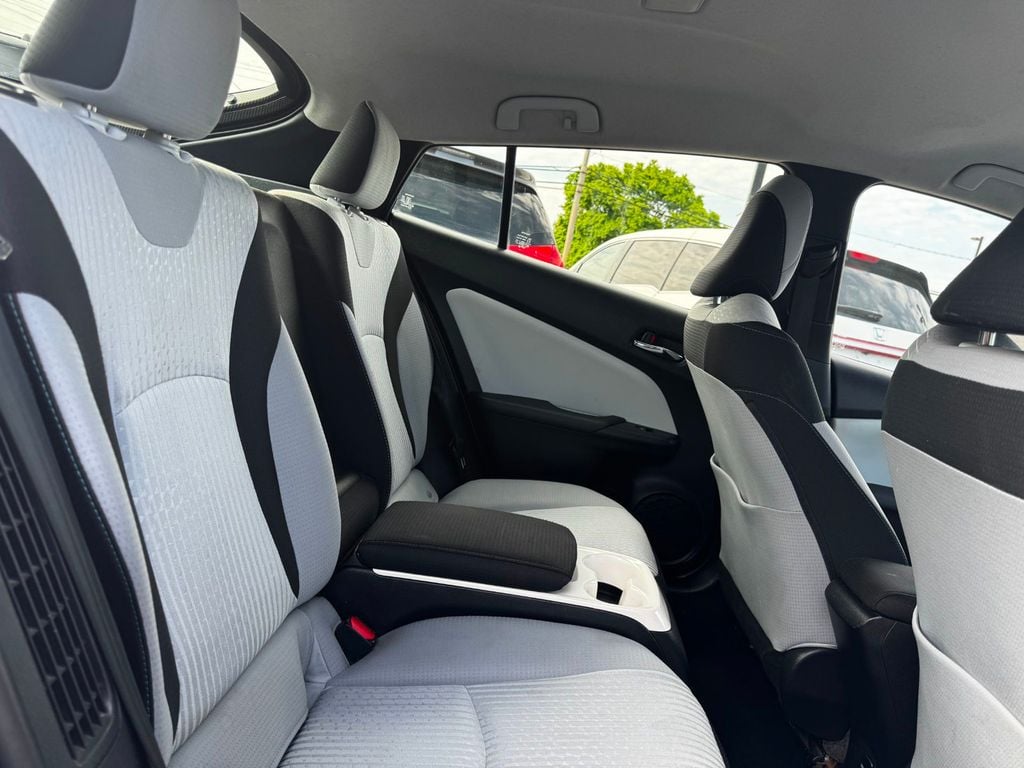 2017 Toyota Prius Prime Plus - 23028673 - 17