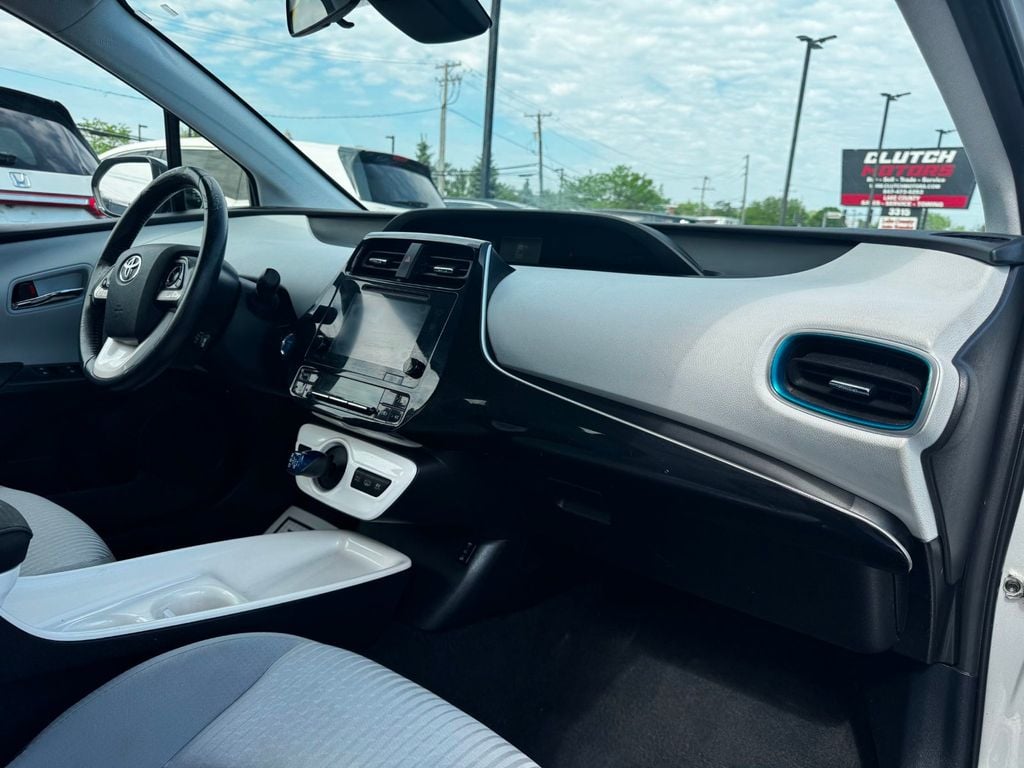 2017 Toyota Prius Prime Plus - 23028673 - 21