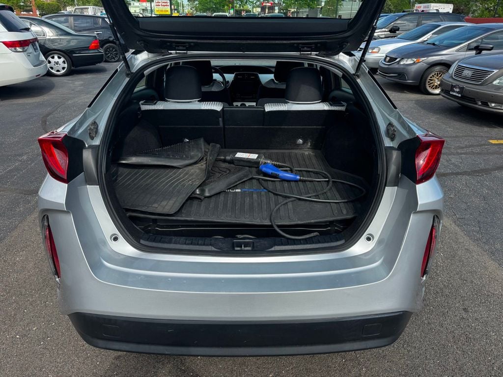 2017 Toyota Prius Prime Plus - 23028673 - 6
