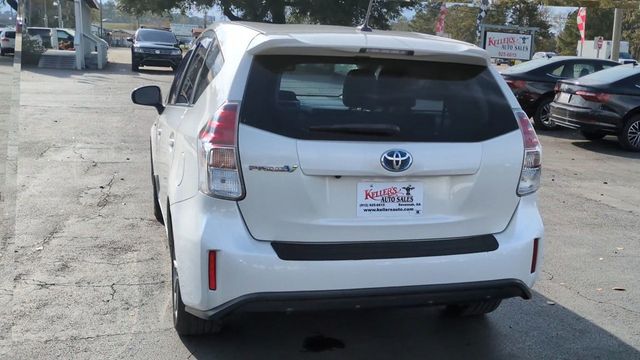 2017 Toyota Prius v  - 22949210 - 6