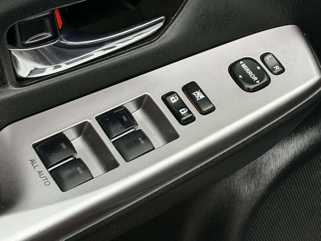 2017 Toyota Prius v Five - 22967027 - 13