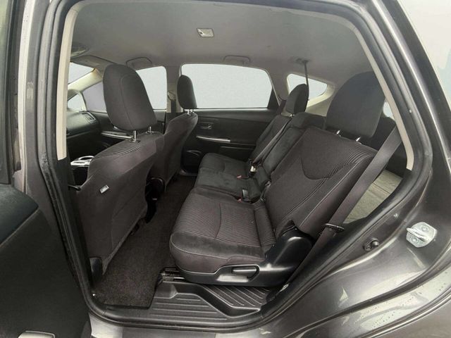 2017 Toyota Prius v Five - 22967027 - 21