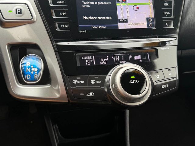 2017 Toyota Prius v Five - 22967027 - 45