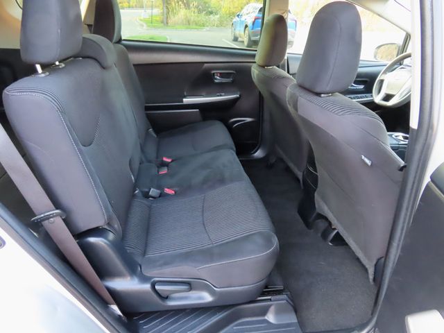 2017 Toyota Prius v Two - 23013157 - 21