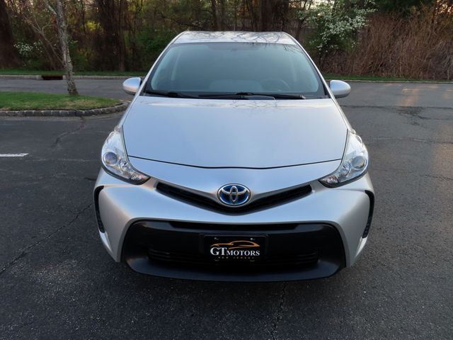 2017 Toyota Prius v Two - 23013157 - 2