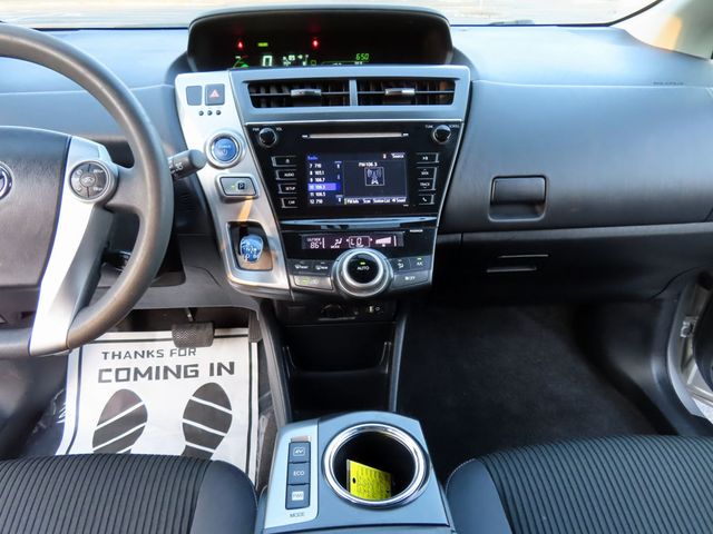 2017 Toyota Prius v Two - 23013157 - 29