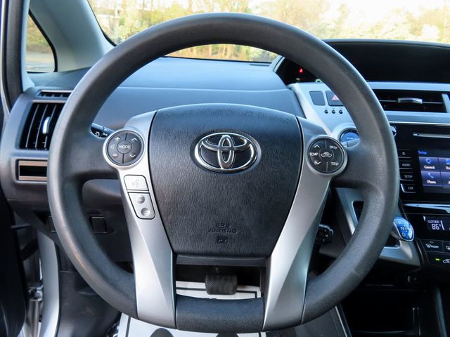 2017 Toyota Prius v Two - 23013157 - 34