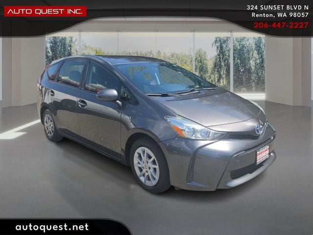 2017 Toyota Prius v Two - 23051414 - 2