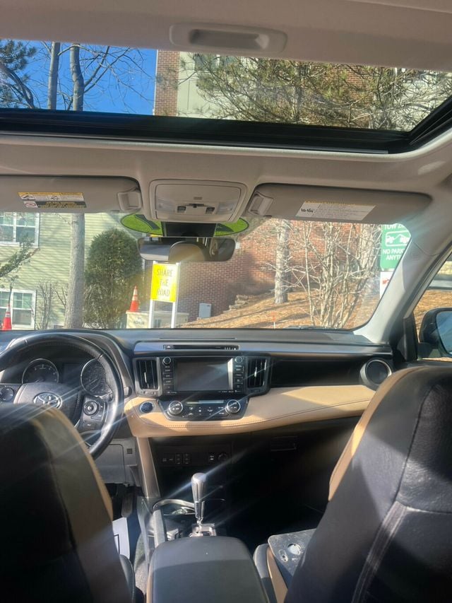 2017 Toyota RAV4  - 22956536 - 11
