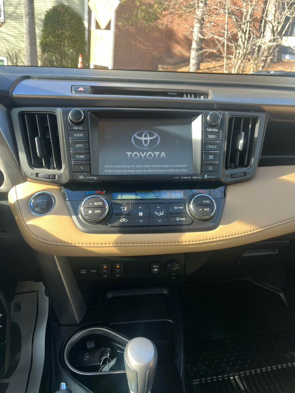 2017 Toyota RAV4  - 22956536 - 13