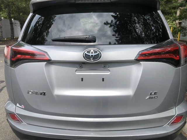 2017 Toyota RAV4 LE AWD - 23081680 - 3