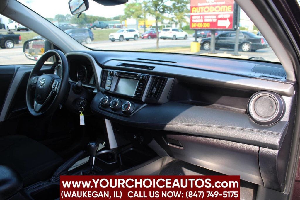 2017 Toyota RAV4 LE AWD - 22910500 - 14