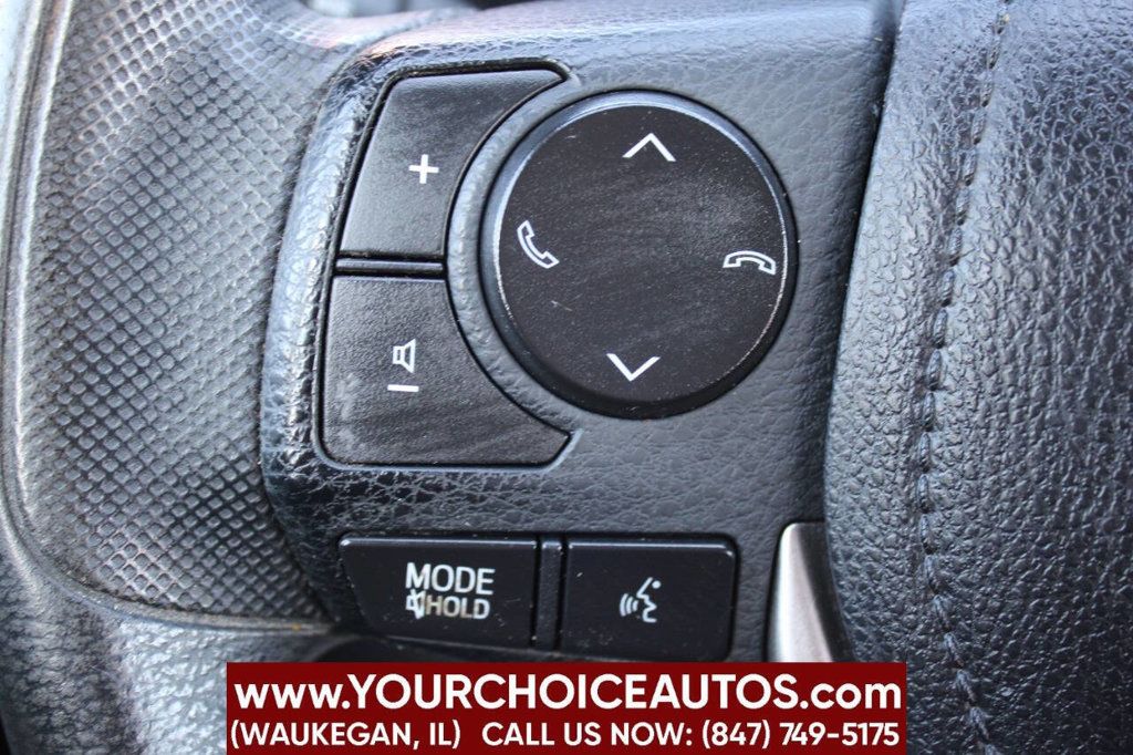 2017 Toyota RAV4 LE AWD - 22910500 - 21