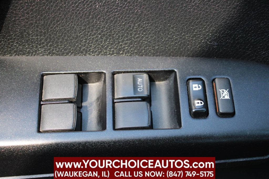 2017 Toyota RAV4 LE AWD - 22910500 - 25
