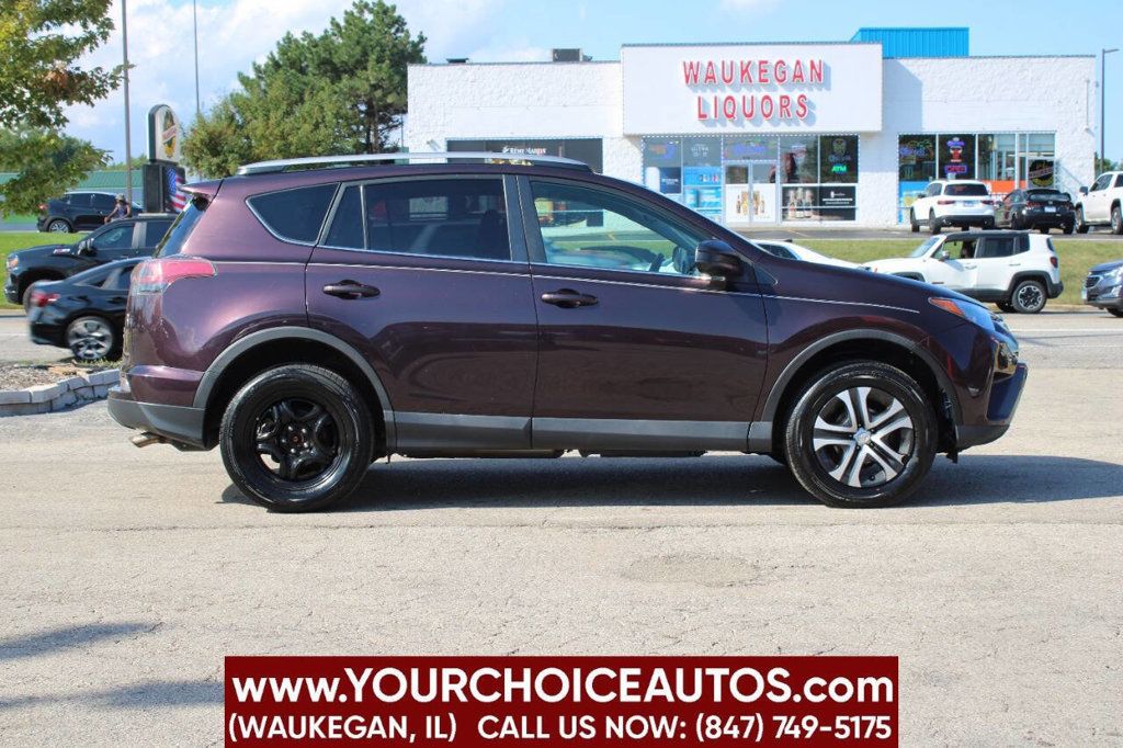 2017 Toyota RAV4 LE AWD - 22910500 - 3