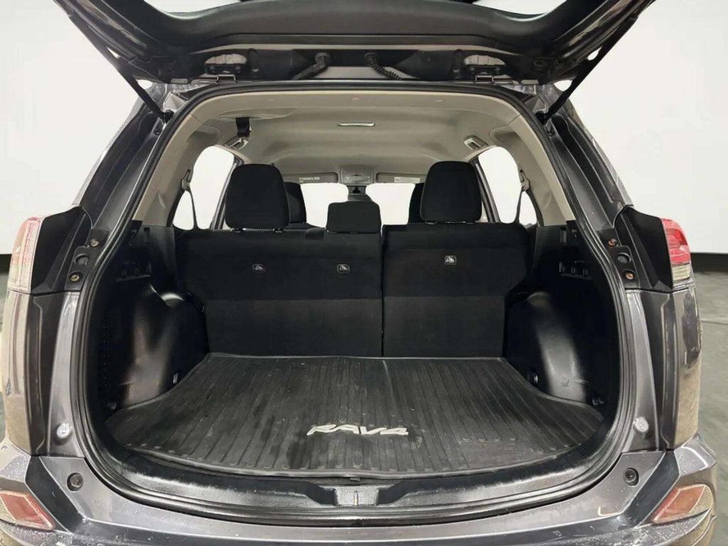 2017 Toyota RAV4 LE AWD - 23021465 - 14