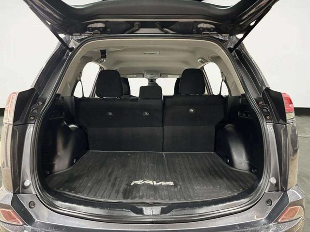 2017 Toyota RAV4 LE AWD - 23021465 - 14