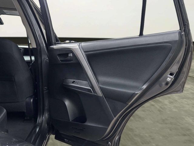 2017 Toyota RAV4 LE AWD - 23021465 - 15
