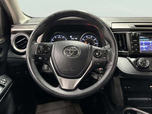 2017 Toyota RAV4 LE AWD - 23021465 - 22