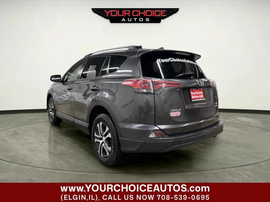 2017 Toyota RAV4 LE AWD - 23021465 - 2