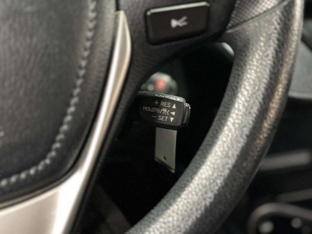 2017 Toyota RAV4 LE AWD - 23021465 - 29