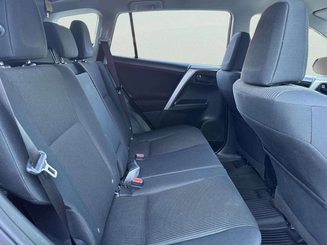 2017 Toyota RAV4 LE AWD - 23053549 - 13
