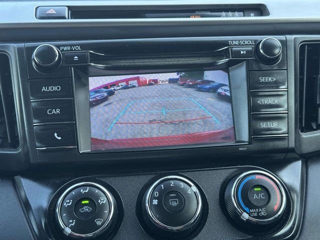 2017 Toyota RAV4 LE AWD - 23053549 - 17