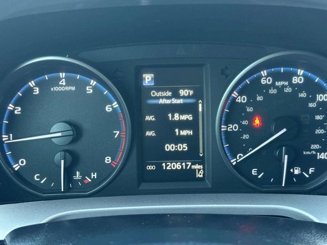 2017 Toyota RAV4 LE AWD - 23053549 - 24