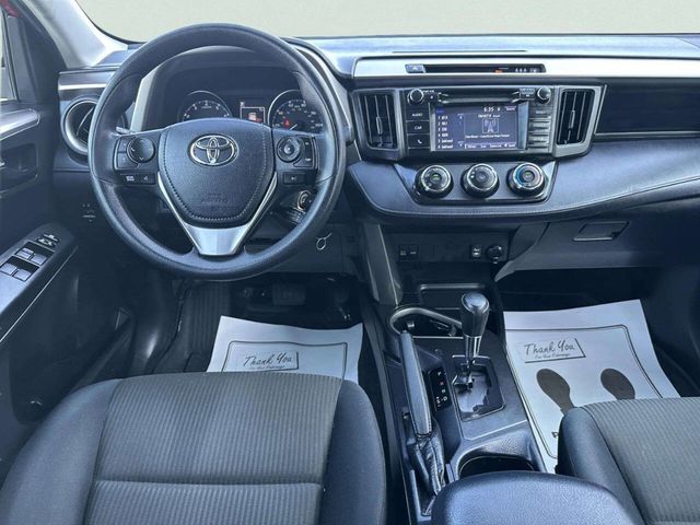 2017 Toyota RAV4 LE AWD - 23053549 - 27