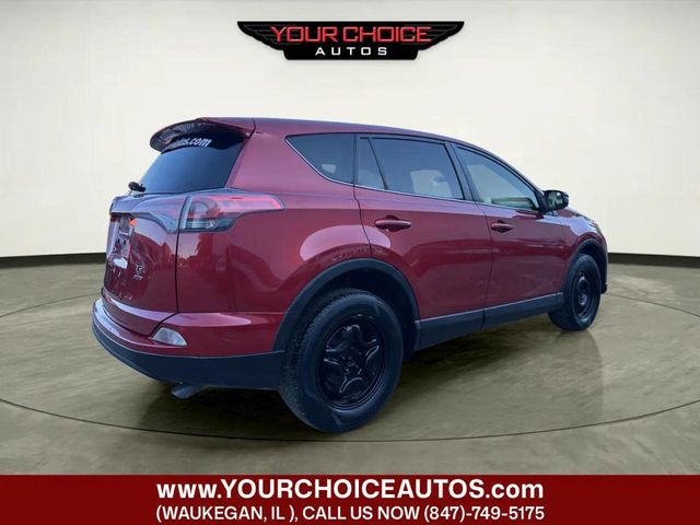 2017 Toyota RAV4 LE AWD - 23053549 - 4