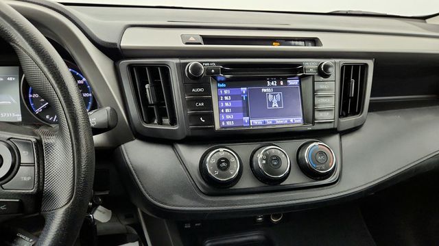 2017 Toyota RAV4 LE AWD - 22948119 - 16