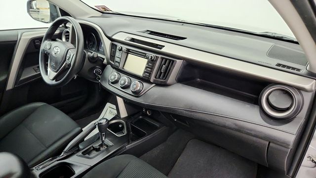 2017 Toyota RAV4 LE AWD - 22948119 - 20