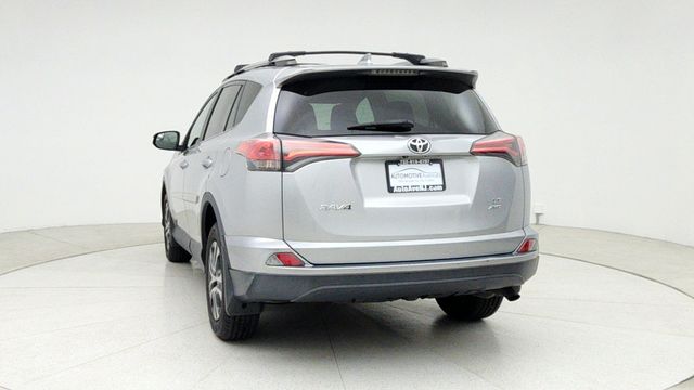 2017 Toyota RAV4 LE AWD - 22948119 - 5