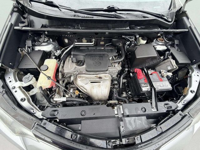 2017 Toyota RAV4 LE FWD - 23043955 - 9