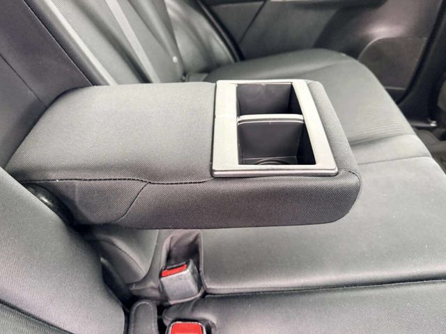 2017 Toyota RAV4 LE FWD - 23043955 - 21