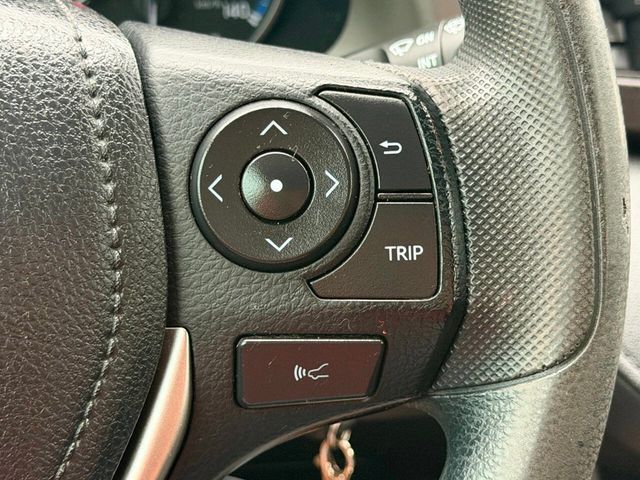 2017 Toyota RAV4 LE FWD - 23043955 - 26
