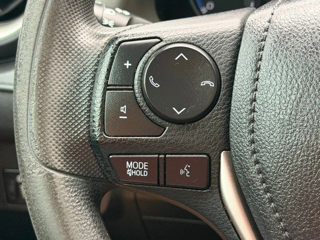 2017 Toyota RAV4 LE FWD - 23043955 - 27