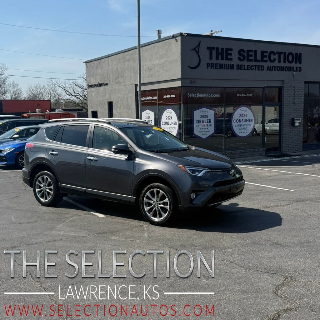 2017 Toyota RAV4 LIMITED 4WD W/LEATHER, NAVIGATION & MOONROOF - 22995894 | Video 1