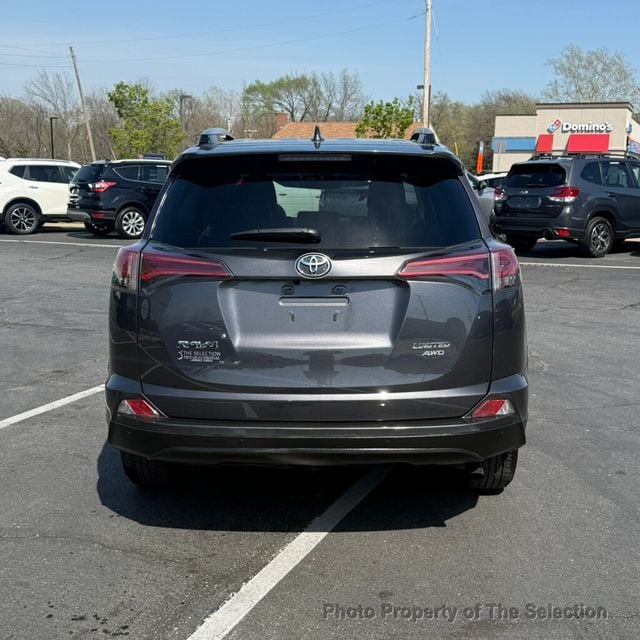 2017 Toyota RAV4 LIMITED 4WD W/LEATHER, NAVIGATION & MOONROOF - 22995894 - 11