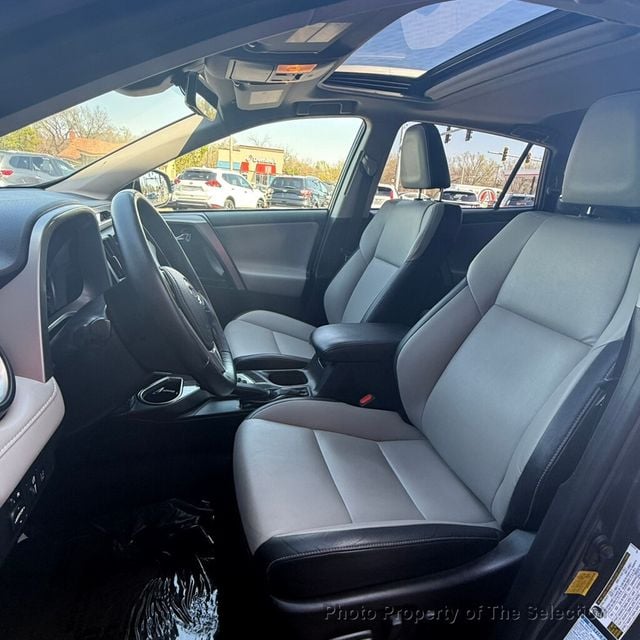 2017 Toyota RAV4 LIMITED 4WD W/LEATHER, NAVIGATION & MOONROOF - 22995894 - 19