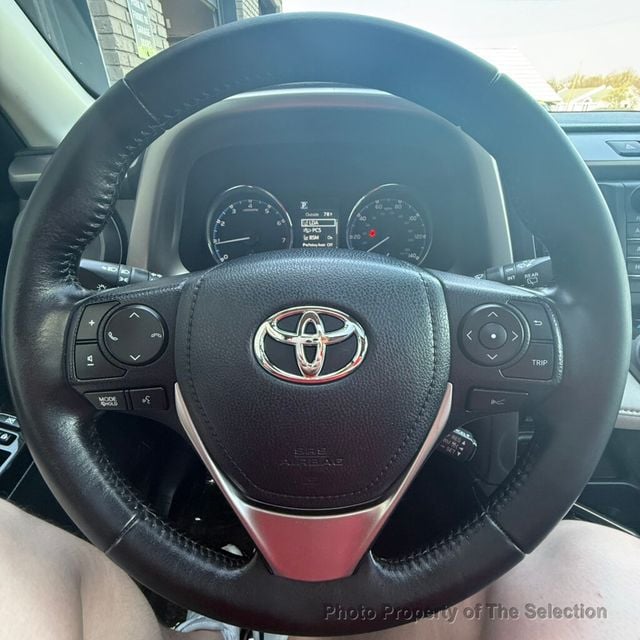 2017 Toyota RAV4 LIMITED 4WD W/LEATHER, NAVIGATION & MOONROOF - 22995894 - 20