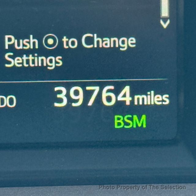 2017 Toyota RAV4 LIMITED 4WD W/LEATHER, NAVIGATION & MOONROOF - 22995894 - 27