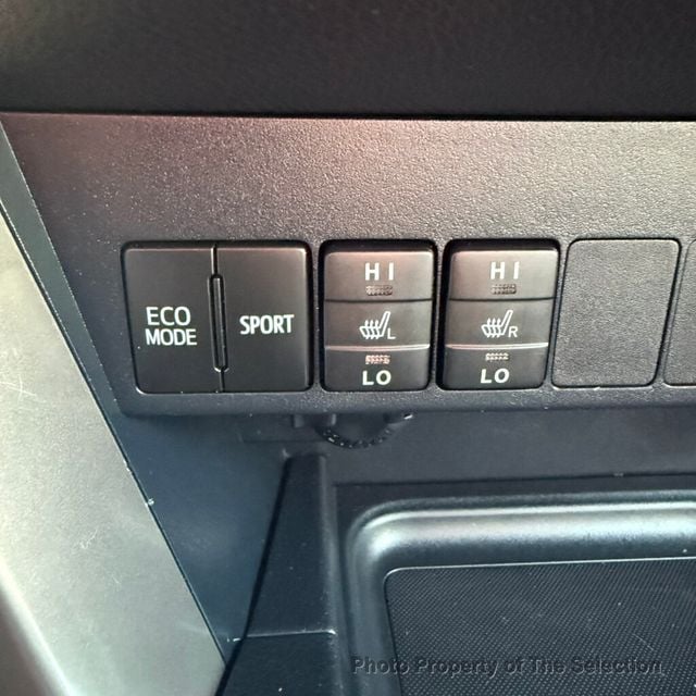 2017 Toyota RAV4 LIMITED 4WD W/LEATHER, NAVIGATION & MOONROOF - 22995894 - 32