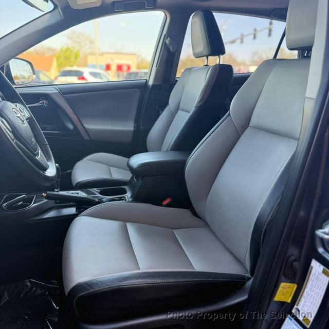 2017 Toyota RAV4 LIMITED 4WD W/LEATHER, NAVIGATION & MOONROOF - 22995894 - 36