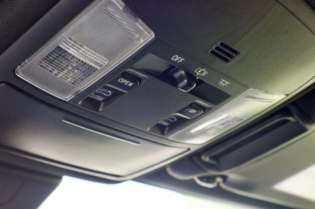 2017 Toyota RAV4 LocalTrade/SE-AWD/HeatedSeats/PowerMoonroof/BackupCamera - 23008391 - 39